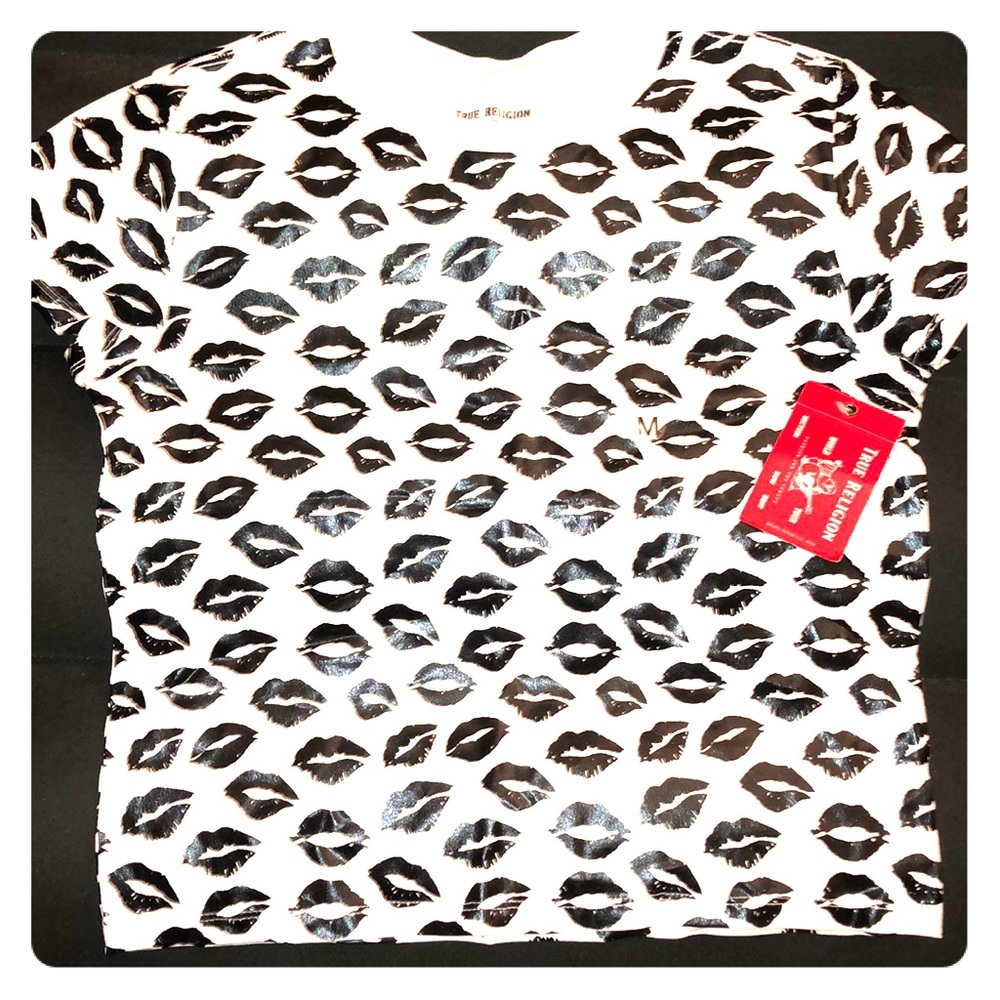 *NWT* True Religion "Lips All Over" Tee (M)